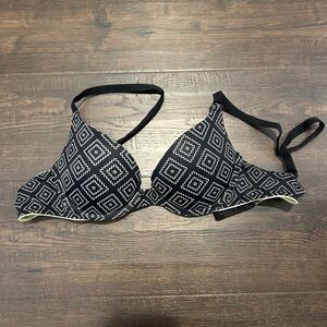 Black and white push up bra from PINK